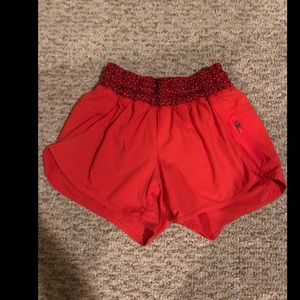 Lululemon shorts size 4